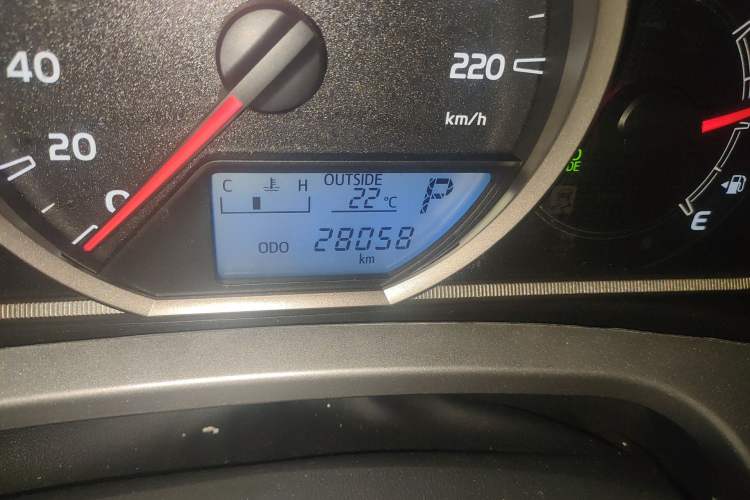 Used Toyota RAV4 2019 2.0L CVT Two-Wheel Drive Luxury Version China VI Standard
