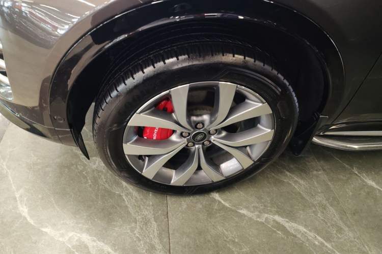 Used Land Rover Discovery Sport 2024 Luxury Custom Edition
