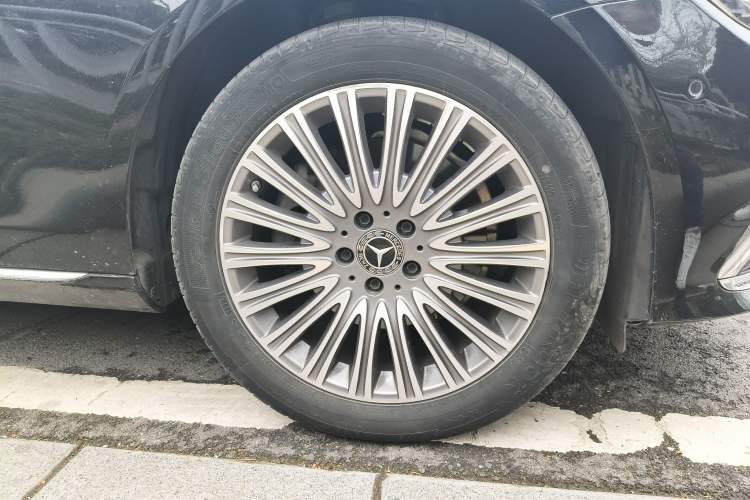 Used Mercedes-Benz E-Class 2021 Facelift E 300 L Stylish Edition