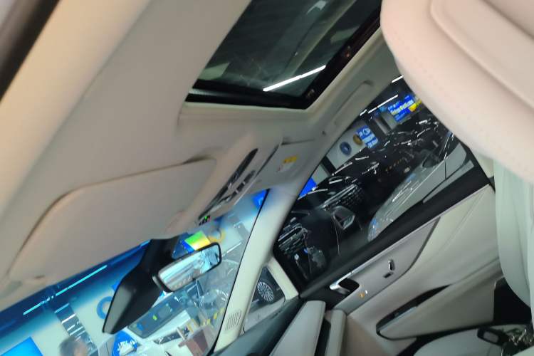 Used Buick GL8 New Energy 2024 Lu Zun Deluxe Edition 7-Seater
