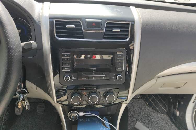 Used FORTHING S500 2016 1.5L Manual Comfort Model Audio And AC Panel