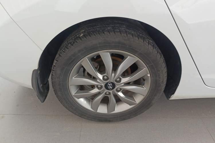 Used Hyundai Elantra (5th Generation / Langdong) 2015 1.6L Manual Leading Model
