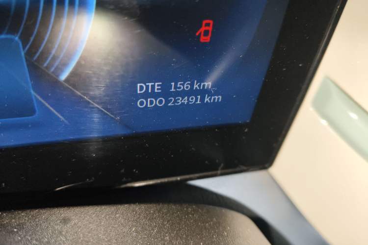 Used Dongfeng NAMMI BOX 2022 Revised Light Wind Edition 201 km Standard Version
