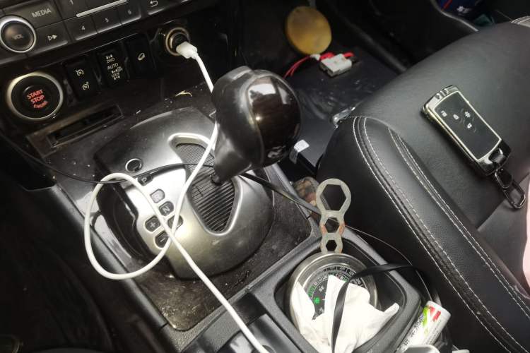 Used Renault Koleos 2014 2.5L 4x4 Comfort Edition Gear Lever