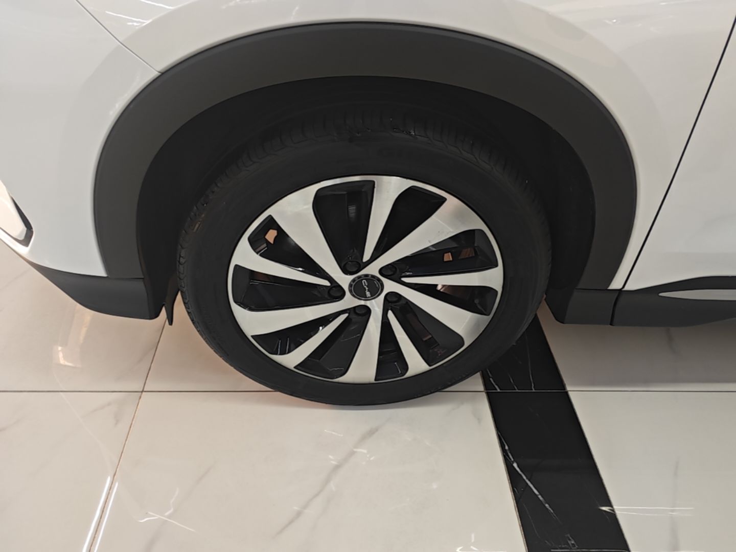 BYD Song PLUS New Energy 2024 HONOR Edition DM-i 110km Flagship Model — снимка 10