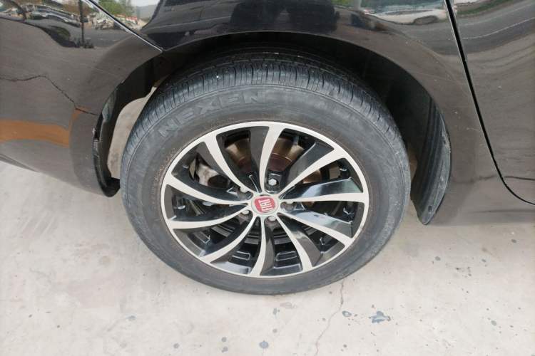 Used Fiat Viaggio 2015 1.4T Manual Enjoyment Edition Right Rear Wheel Hub