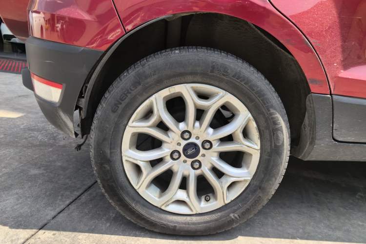 Used Ford EcoSport 2013 1.5L Automatic Prestige Model Right Rear Wheel Hub