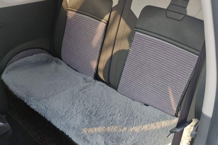 Used CHANGAN NEVO Lumin 2025 205km Refreshing Edition Interior 4