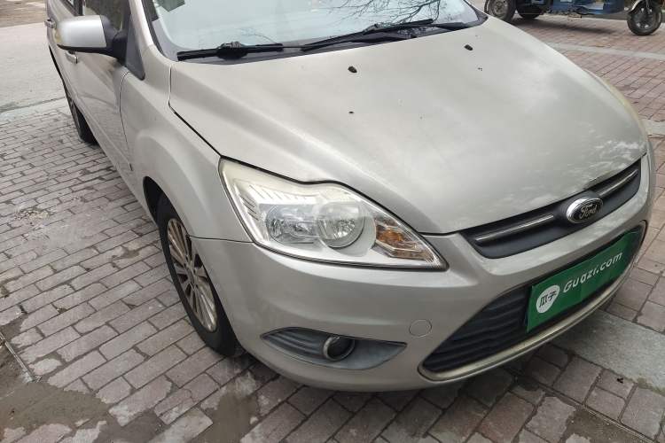 Used Ford Focus 2013 Sedan Classic 1.8L Manual Fashion Edition