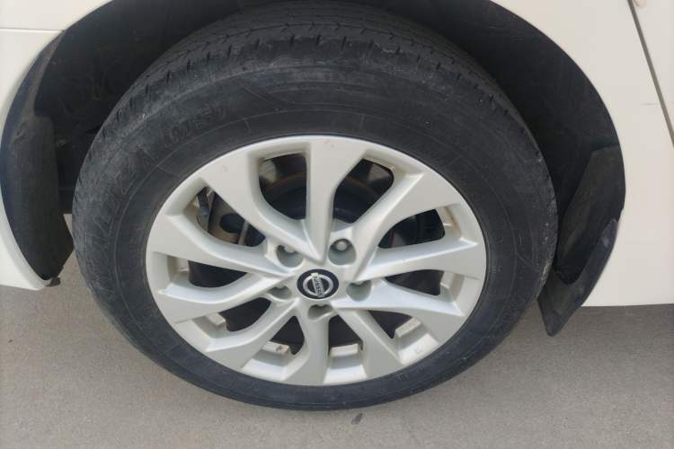 Used Nissan Sylphy 2022 Classic 1.6XL CVT Luxury Edition Exterior 5