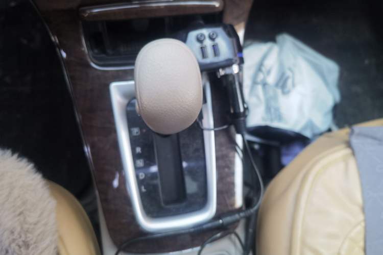 Used Nissan Sylphy 2012 1.6 XL CVT Luxury Edition Gear Lever