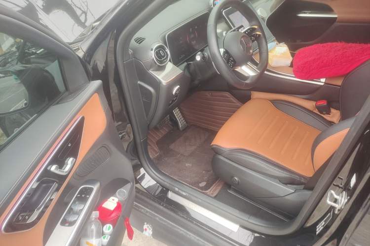 Used Mercedes-Benz GLC Coupe 2024 GLC 260 4MATIC Coupe SUV
