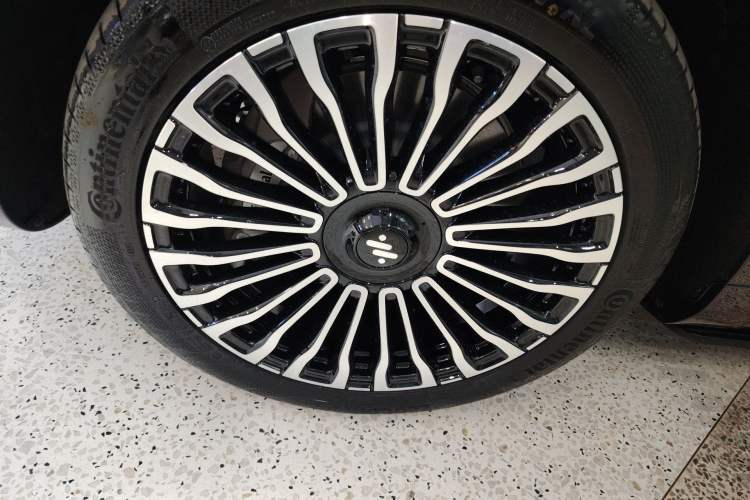 Used IM LS9 2026 Model 52 Ultra Exterior 4