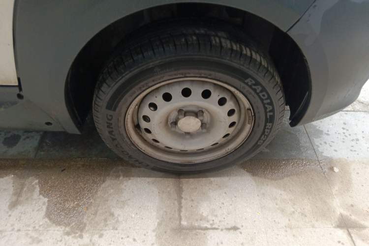 Used Foton Intelligent Blue Elf E7 2023 Pure Electric Van Flat Roof 2 Seats EVE Energy 41.86 kWh
