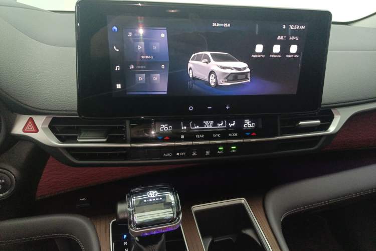 Used Toyota Sienna 2024 2.5L Hybrid Comfort Edition