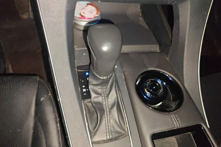 Used Toyota Avalon 2019 2.0L Luxury Edition China VI Standard