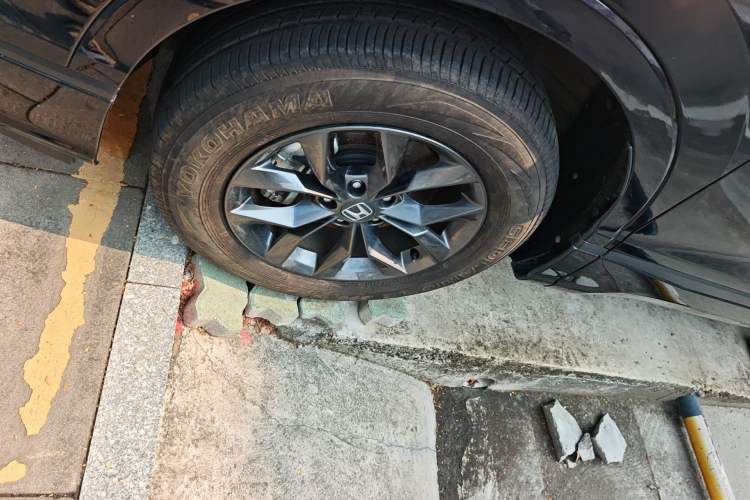 Used Honda Breeze 2023 240TURBO Two-Wheel-Drive Luxury Edition 5 Seats Left Front Wheel Hub