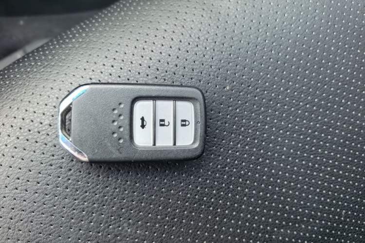 Used Honda Crider 2013 1.8L automatic luxury edition
