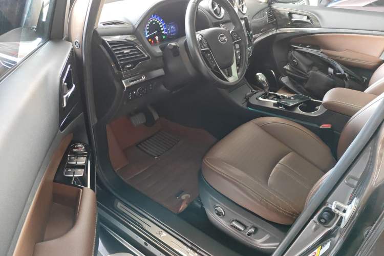 Used BYD S7 2017 2.0T Automatic Prestige Edition Driver Seat