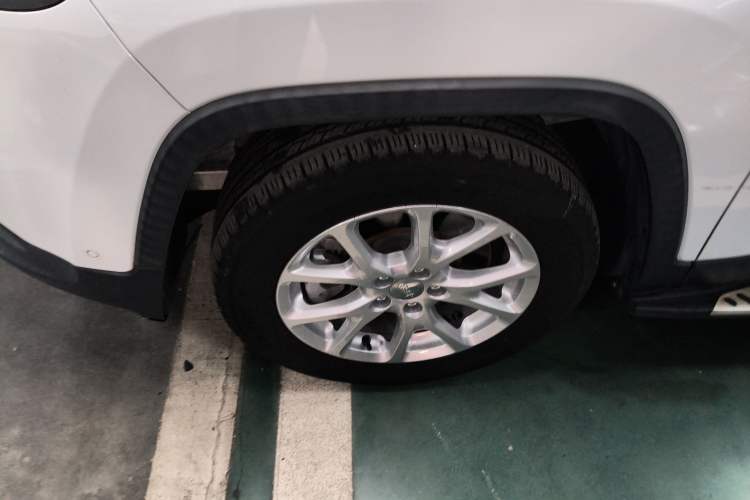 Used Jeep Cherokee 2016 2.4L Leading Edition Exterior 4