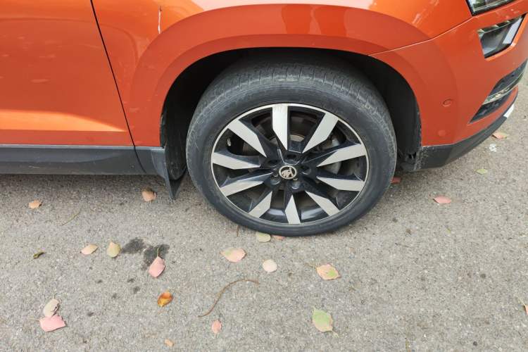 Used Skoda Karoq 2020 TSI280 Luxury Smart Edition China VI Standard Right Front Wheel Hub