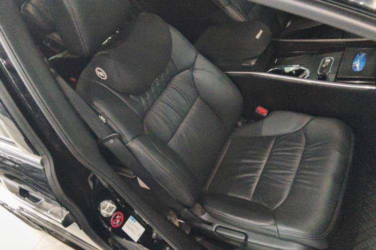 Used Honda Elysion 2024 2.0L eHEV Luxury Edition Right Front Seat