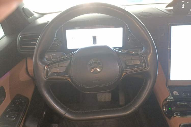 Used Nio ES8 2020 450 km Range 6-Seater Version