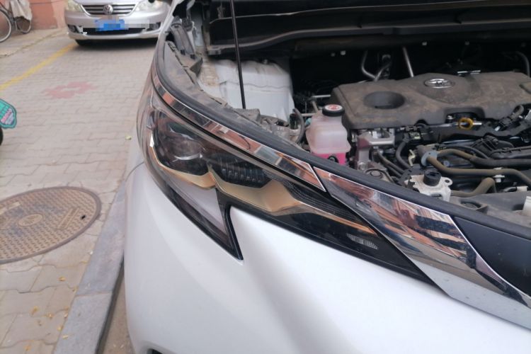 Used Toyota Granvia 2023 2.5L Hybrid Comfort Edition
