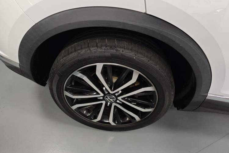 Used Volkswagen T-ROC 2021 280TSI DSG Two-Wheel Drive Comfort Connect Edition