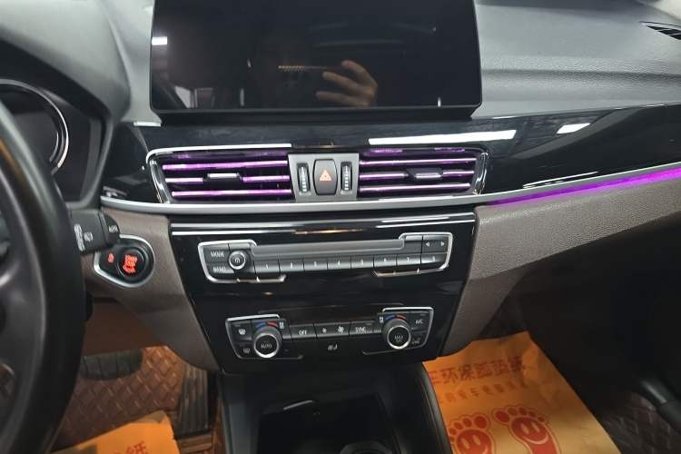 Used BMW X1 2022 sDrive25Li Leading Model Audio And AC Panel