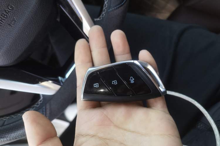 Used SAIC MAXUS Xingji 2023 Starry H 2.0T Automatic Diesel Single-Turbo Four-Wheel Drive Elite Edition Long Wheelbase
