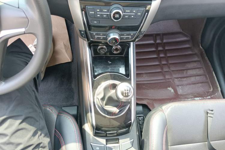 Used Zotye Domy X5 2017 Value Edition 1.6L Manual Fashion Model