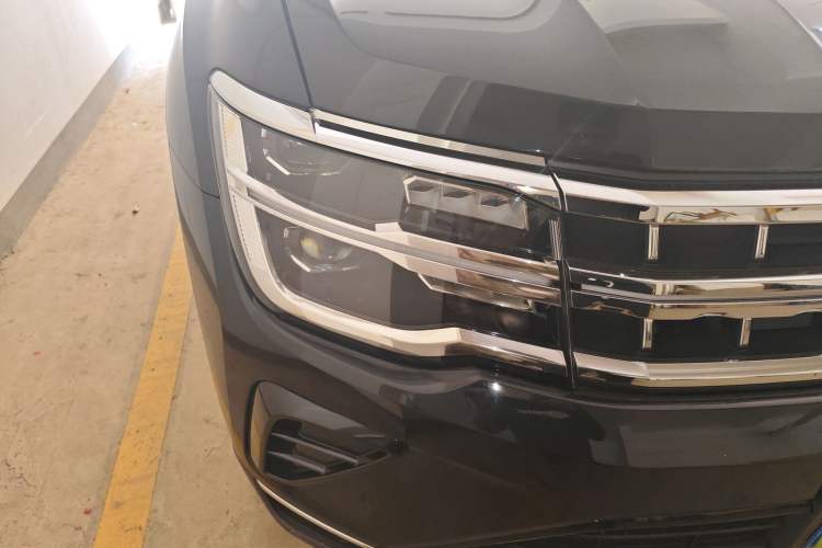 Used Volkswagen Teramont 2021 380TSI Four-Wheel Drive Prestige Luxury Edition Right Front Headlight