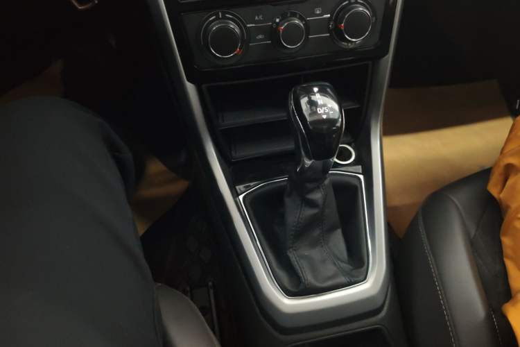 Used Volkswagen T-Cross 2019 280TSI DSG Comfort Edition Gear Lever