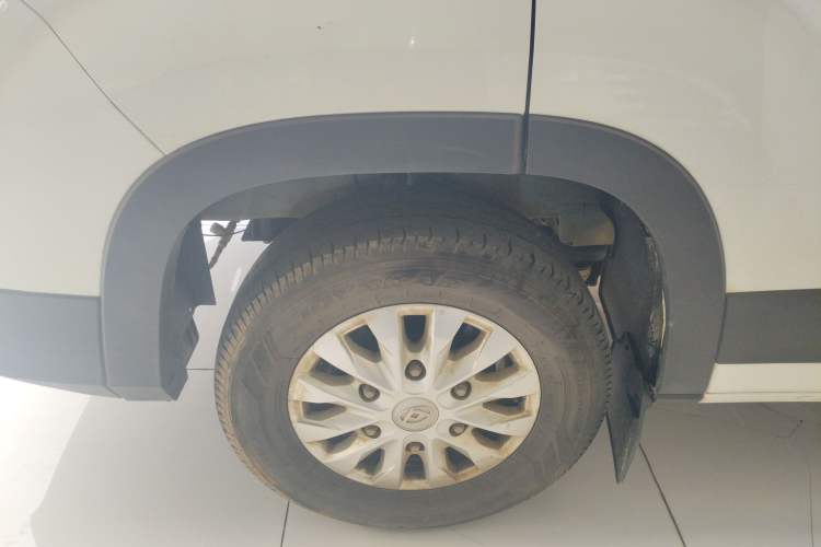 Used SAIC MAXUS Xintu V90 2021 2.0T Automatic Zhiyun King Rear-Drive Single-Tire Long Wheelbase High-Roof 7-Seater
