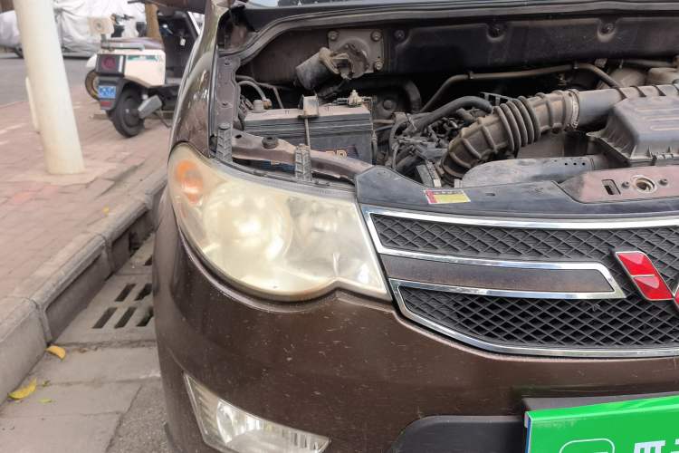 Used Wuling Hongguang 2014 1.5L S Comfort Model
