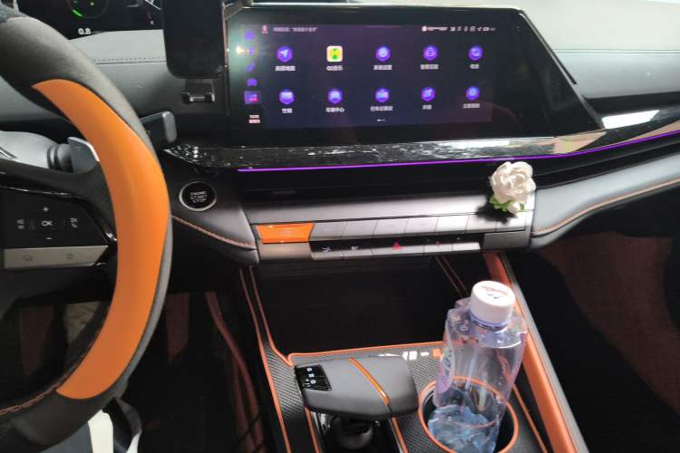 Used CHANGAN UNI-V 2022 1.5T Prestige Version Audio And AC Panel