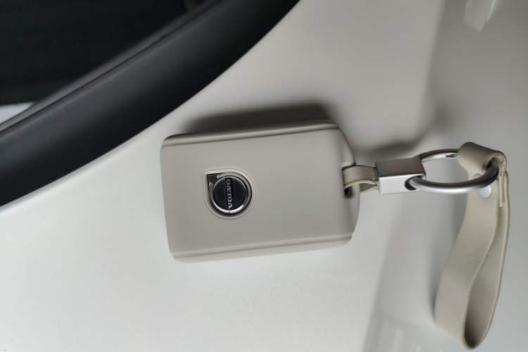 Used Volvo S60 2024 B4 Zhiyi Luxury Edition