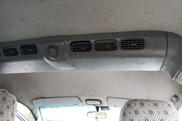 Used JAC Group Refine 2011 2.0L Shuttle Gasoline Comfort Edition HFC4GA3