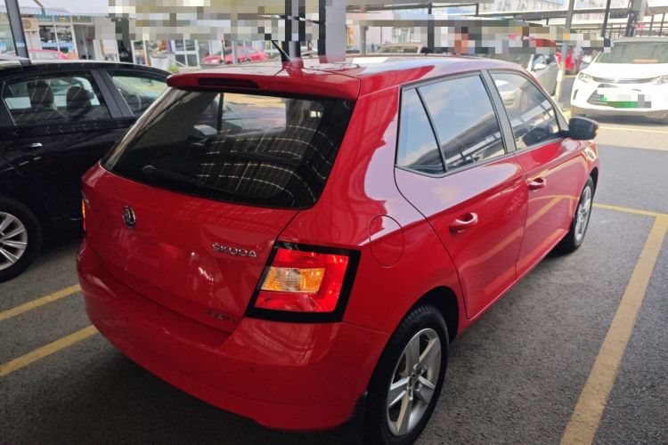 Used Skoda Fabia 2016 1.4L Automatic Car Enjoy Edition
