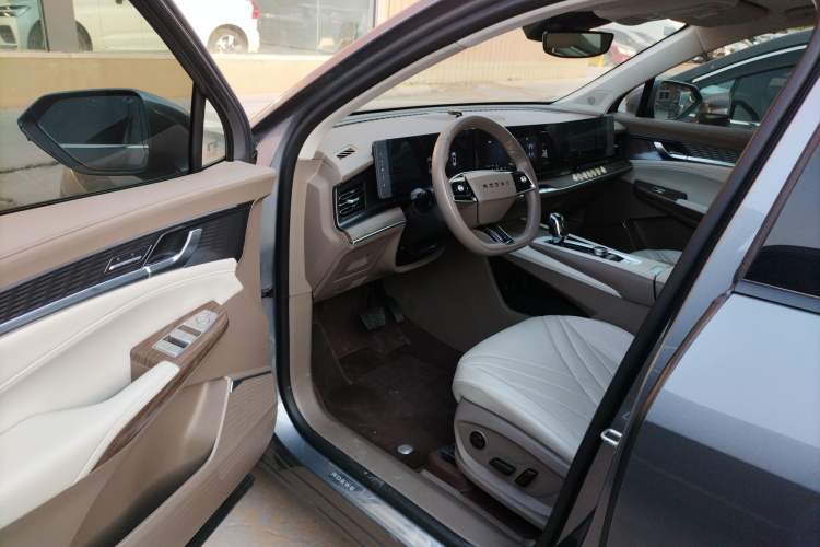 Used Roewe RX9 2023 2.0T Two-Wheel Drive Enjoyment Version Driver Seat