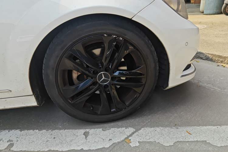 Used Mercedes-Benz C-Class 2011 C 200 Fashion Travel Edition
