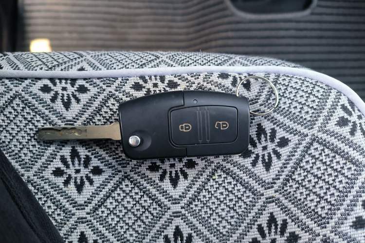 Used JMC Fushun 2022 2.0T Manual Multi-Function Passenger Vehicle Mid-Range High Roof 6-7 Seats
