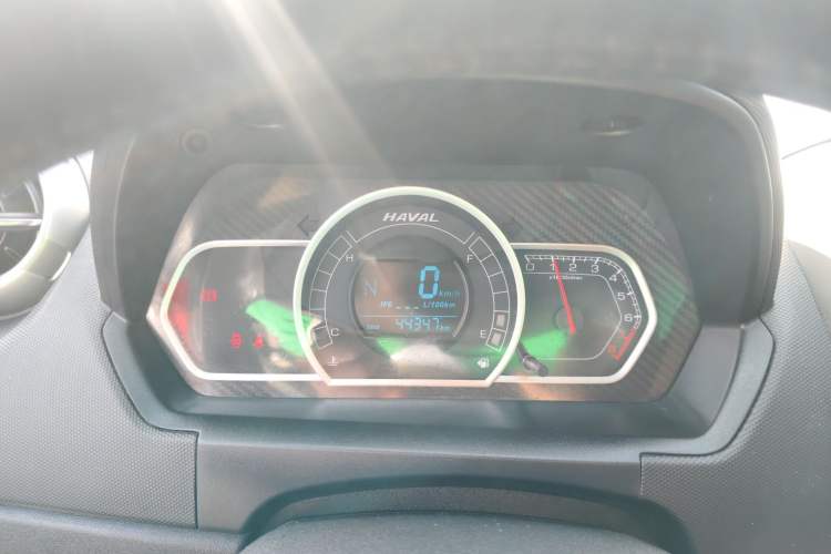 Used Haval H1 2017 Red-Label 1.5L AMT Luxury Model