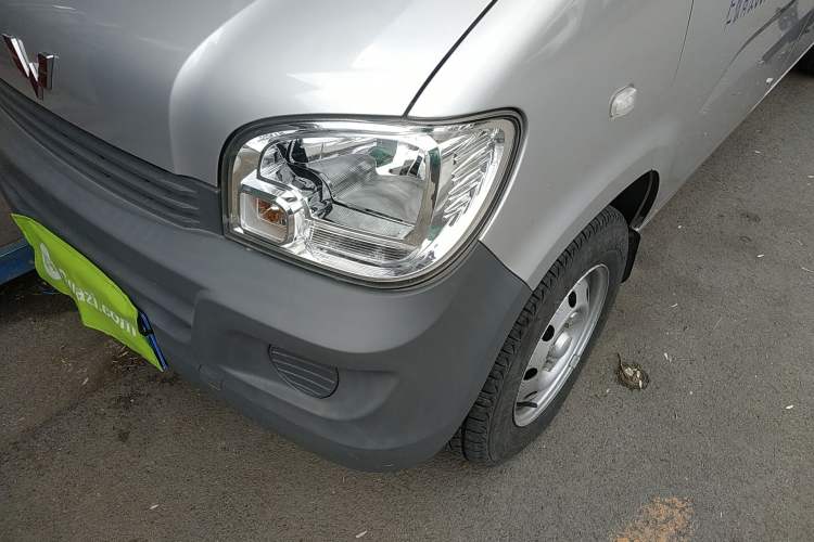 Used Wuling Zhiguang Small Truck 2023 1.5L Double-Cab LAR Left Front Headlight