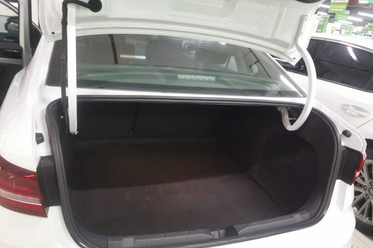 Used Volkswagen Lavida 2023 1.5L Automatic De Yi Edition