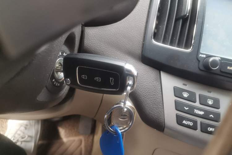 Used Hyundai Celesta 2011 1.6L Automatic Luxury Version