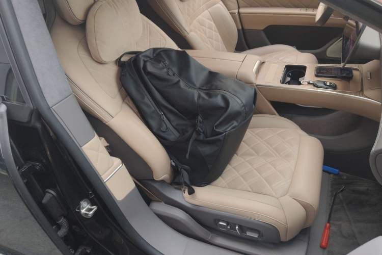 Used Nio ET9 2025 100kWh Signature Edition
