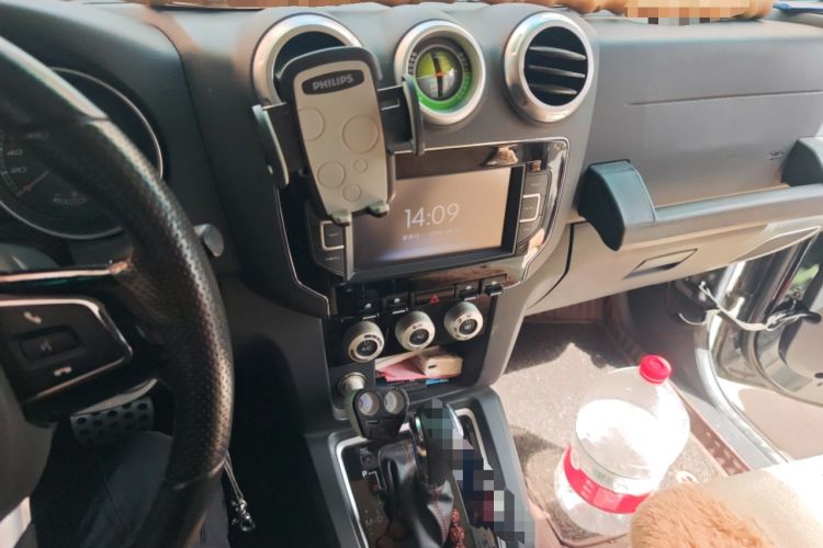 Used BAIC Off-Road BJ40 2016 40L 2.3T Automatic All-Wheel Drive Premium Edition Audio And AC Panel