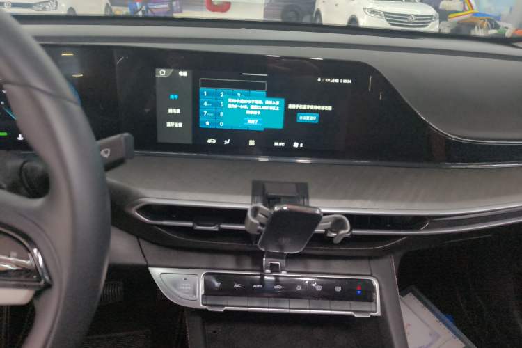 Used Changan Eado 2022 PLUS Blue Whale NE 1.4T GDI DCT Prestige Edition